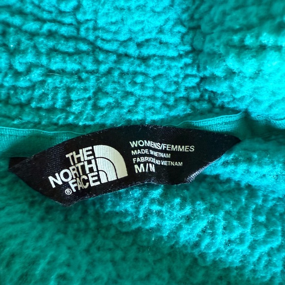 The North Face MEDIUM Turquoise Fleece Pullover 1/4 Snap Neck And Front Pocket - Picture 7 of 10